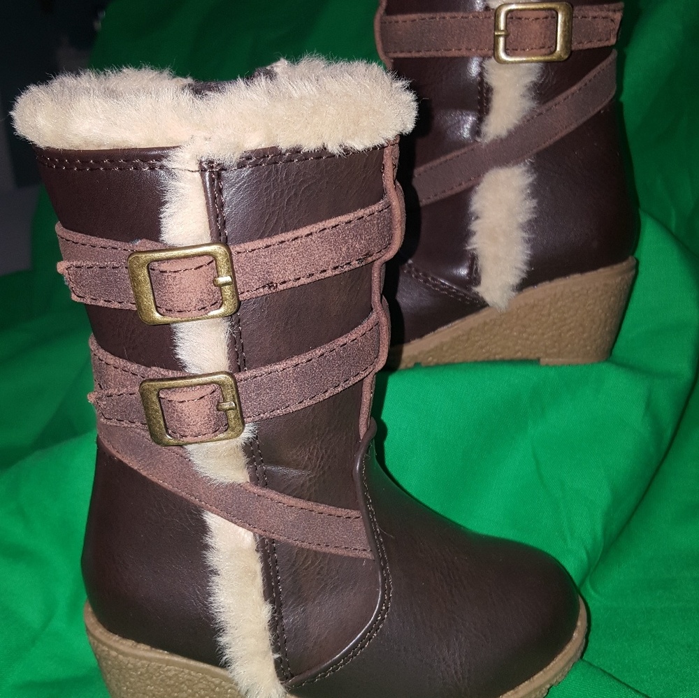 boots - Picture 2 of 2